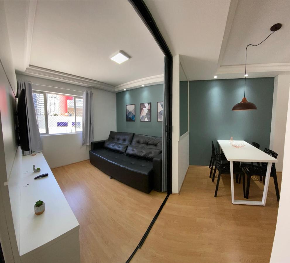 101- Lindo Apartamento Amplo E Decorado, 2 Quartos, Sala, Cozinha Completa, Mobiliario Moderno, Lavanderia , Excelente Localizacao No Bairro Bigorrilho クリチバ エクステリア 写真